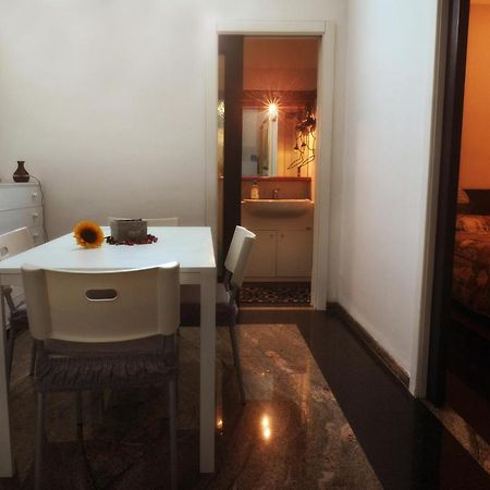 Oasi In Centro Apartment Bari Bagian luar foto