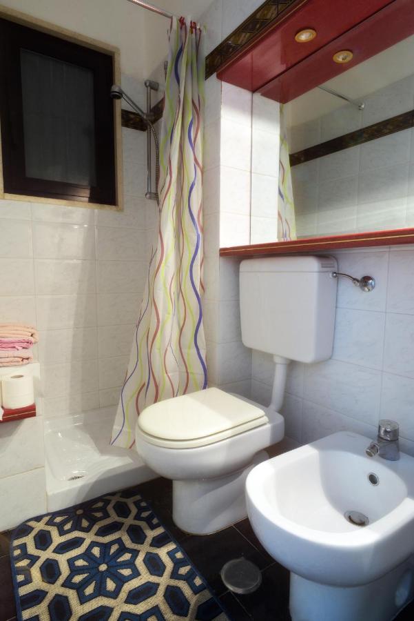 Oasi In Centro Apartment Bari Bagian luar foto